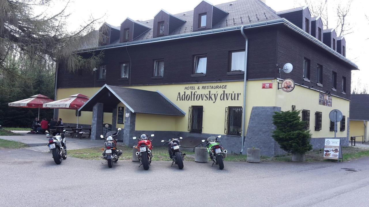 Hotel & Restaurant Adolfovsky Dvur Esterno foto